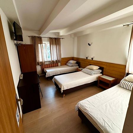 Hostel Tolek Varsavia Esterno foto
