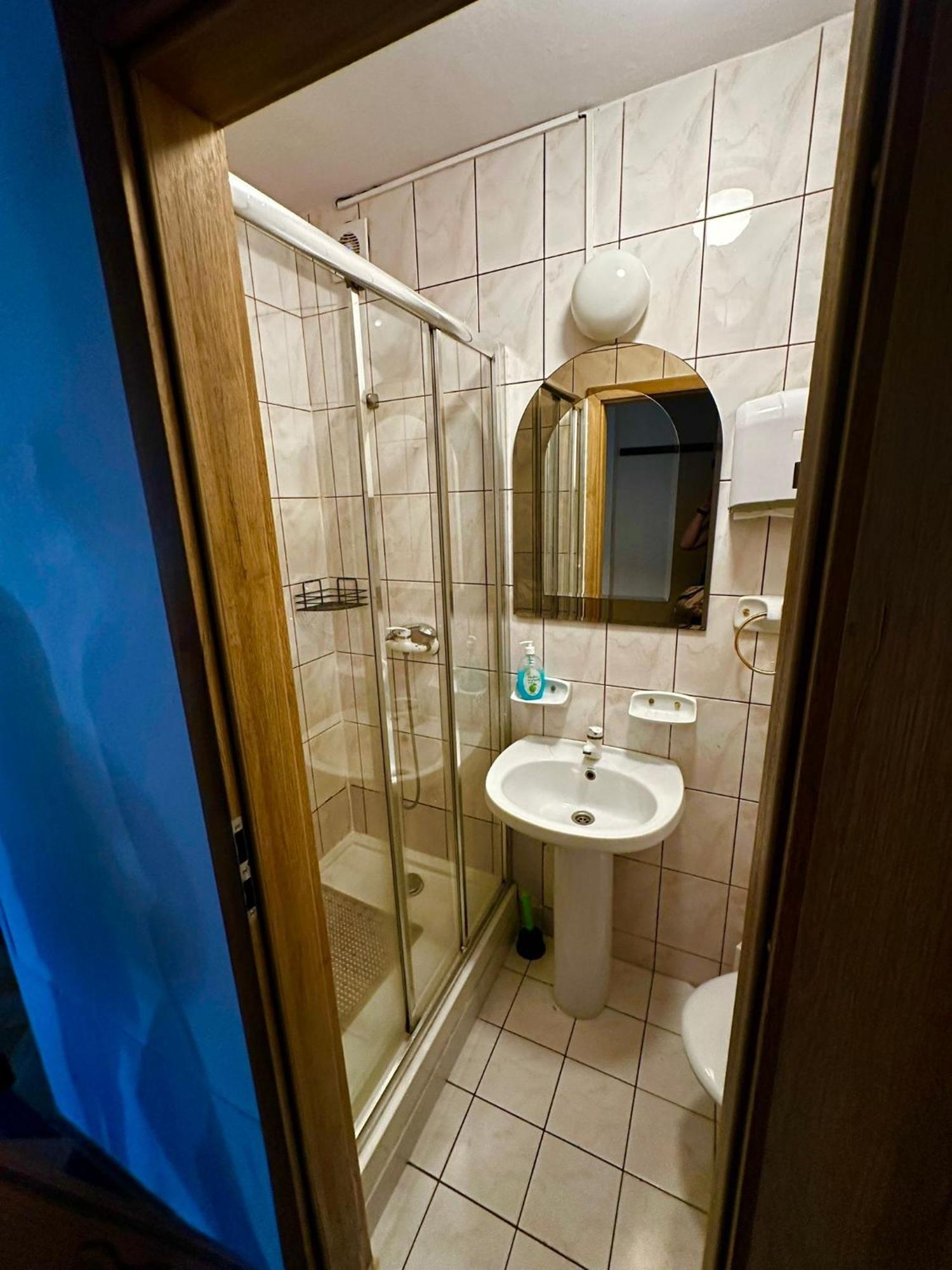 Hostel Tolek Varsavia Esterno foto