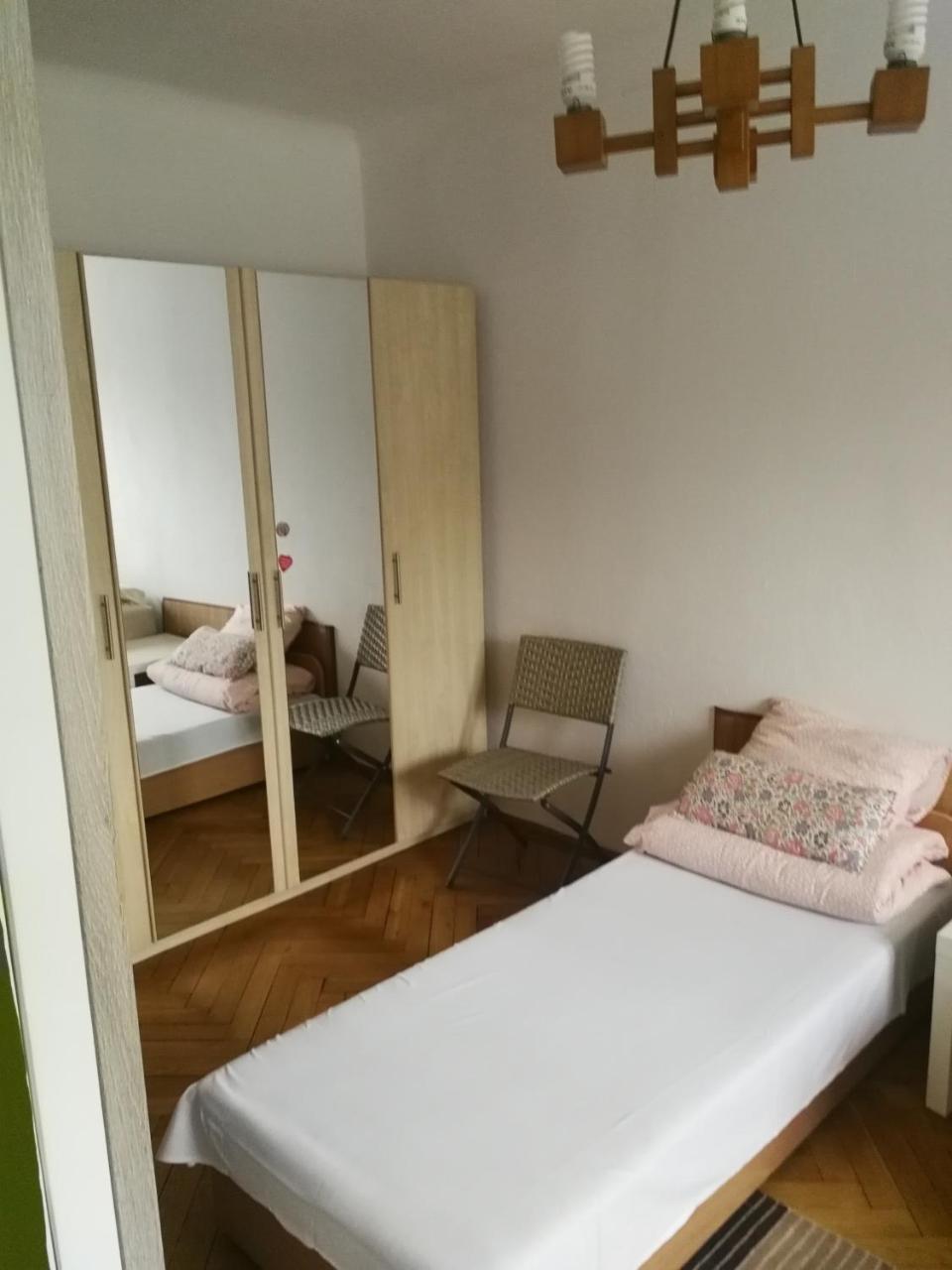 Hostel Tolek Varsavia Esterno foto